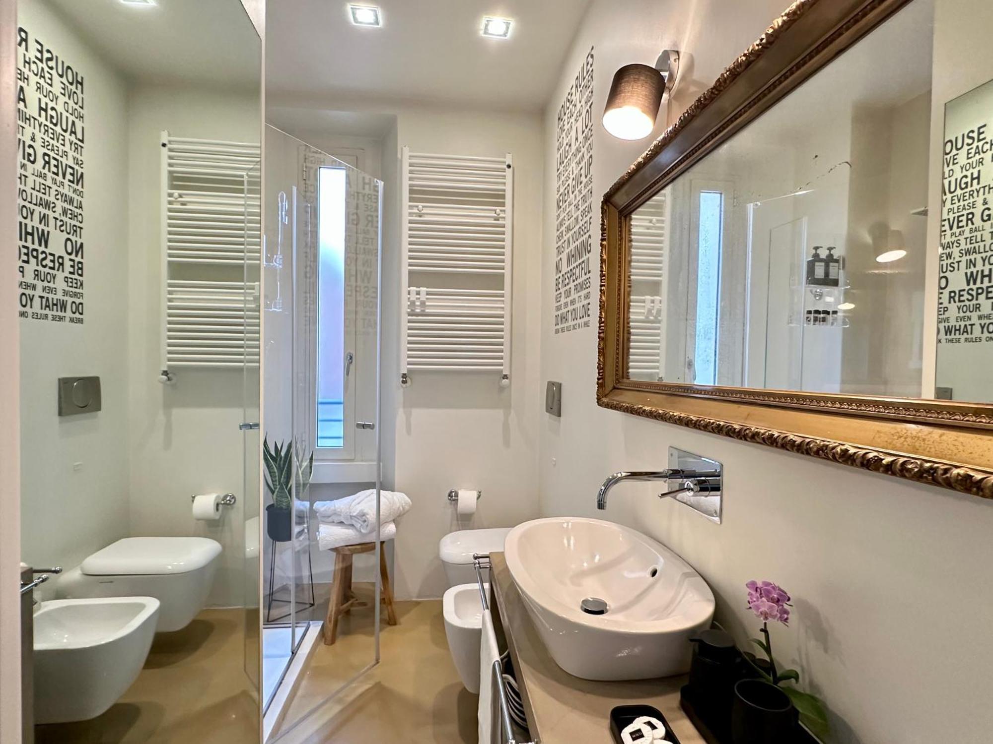 Lily Pads -Elegant Apartment- In The City Center Milan Extérieur photo